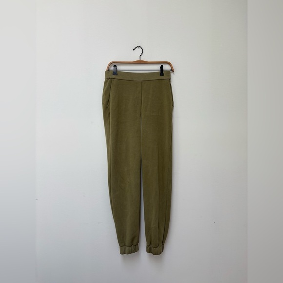 LULULEMON | high rise soft streme pant | size 6 - Picture 4 of 7